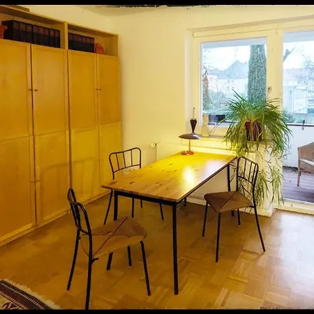 70qm Etagenwohnung Mit Loggia Nahe Uni Kh *