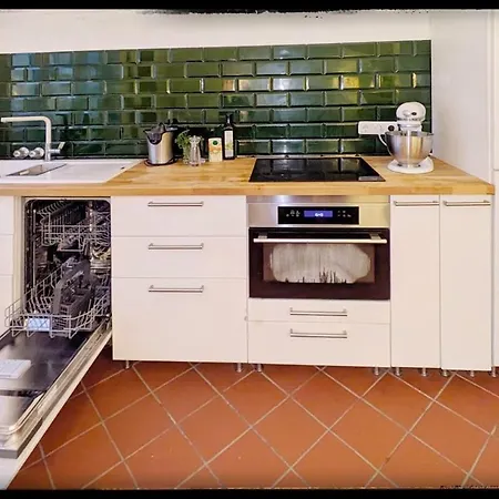 Apartman 70qm Etagenwohnung Mit Loggia Nahe Uni Kh *