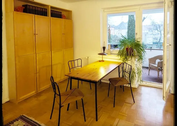 70qm Etagenwohnung Mit Loggia Nahe Uni Kh *