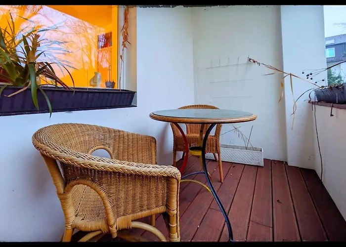 Apartman 70qm Etagenwohnung Mit Loggia Nahe Uni Kh